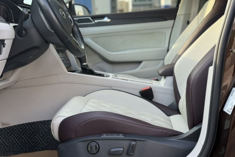 Used Volkswagen Magotan 2020 380TSI DSG Flagship Edition Interior 4