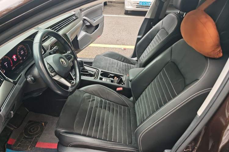 Used Volkswagen Magotan 2020 330TSI DSG Luxury Edition Left Front Seat