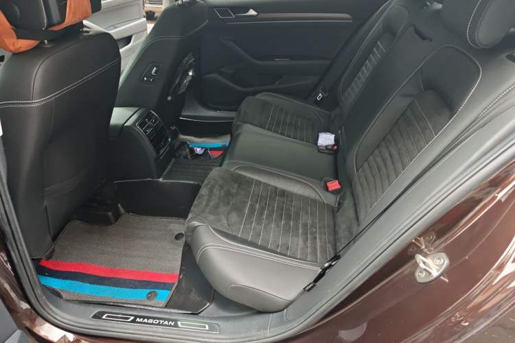 Used Volkswagen Magotan 2020 330TSI DSG Luxury Edition Left Rear Seat