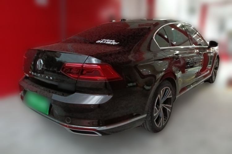 Used Volkswagen Magotan  Rear Right 45 Deg