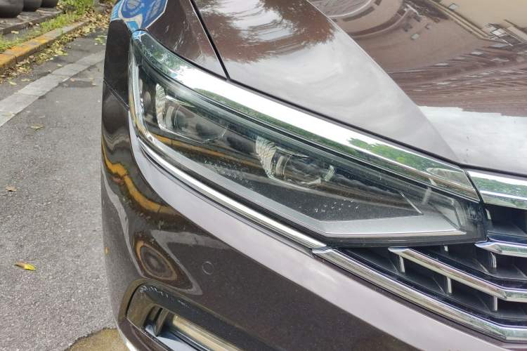 Used Volkswagen Magotan 2020 380TSI DSG Flagship Edition Right Front Headlight