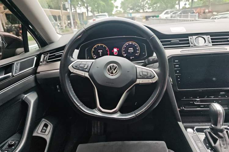 Used Volkswagen Magotan 2020 330TSI DSG Luxury Edition Steering Wheel