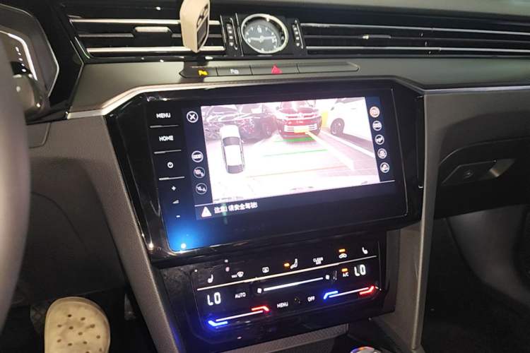 Used Volkswagen Magotan 2020 380TSI DSG Luxury Version Audio And AC Panel