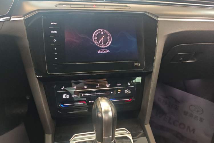 Used Volkswagen Magotan 2020 330TSI DSG Leading Model Audio And AC Panel