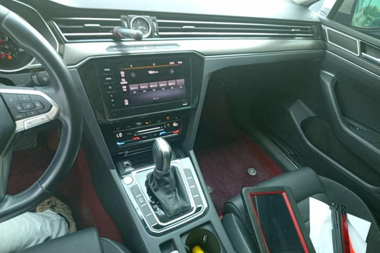 Used Volkswagen Magotan 2020 330TSI DSG Leading Model Audio And AC Panel