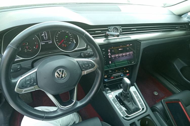 Used Volkswagen Magotan 2020 330TSI DSG Leading Model Center Console