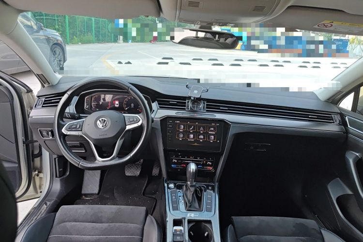 Used Volkswagen Magotan 2020 330TSI DSG Luxury Edition Center Console