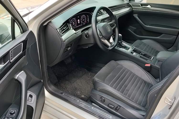 Used Volkswagen Magotan 2020 330TSI DSG Luxury Edition Driver Seat