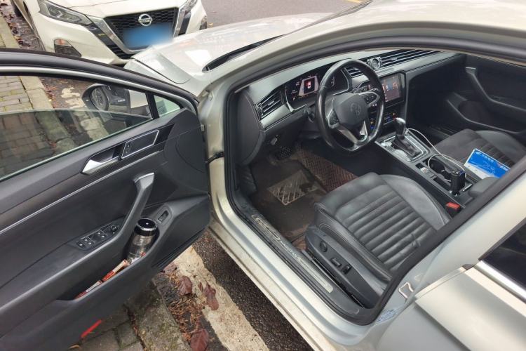 Used Volkswagen Magotan 2020 330TSI DSG Luxury Edition Driver Seat