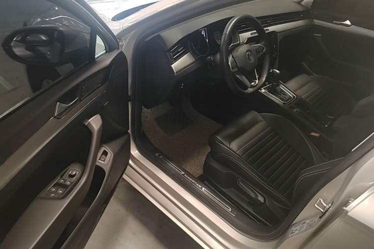 Used Volkswagen Magotan 2020 280TSI DSG Comfort Edition Driver Seat