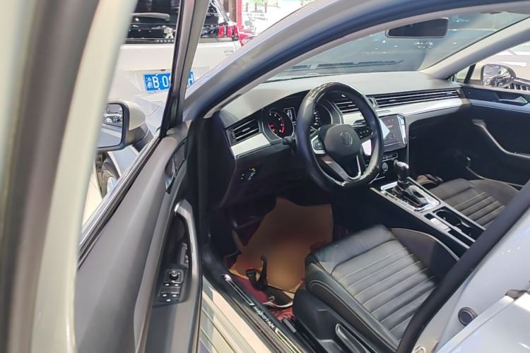 Used Volkswagen Magotan 2020 280TSI DSG Comfort Edition Driver Seat