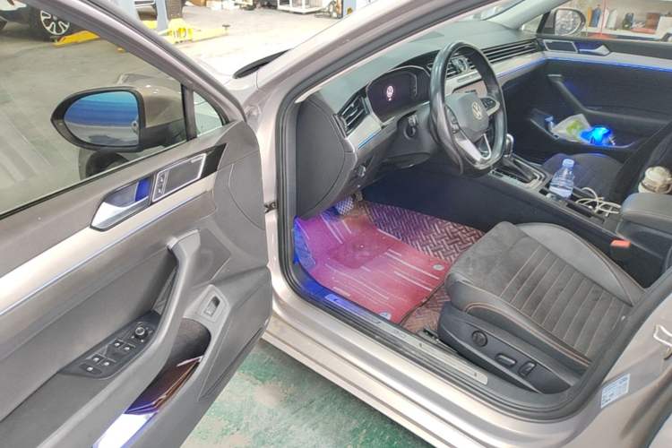Used Volkswagen Magotan 2020 330TSI DSG Leading Model Driver Seat