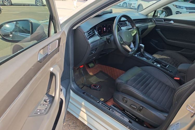 Used Volkswagen Magotan 2020 330TSI DSG Luxury Edition Driver Seat