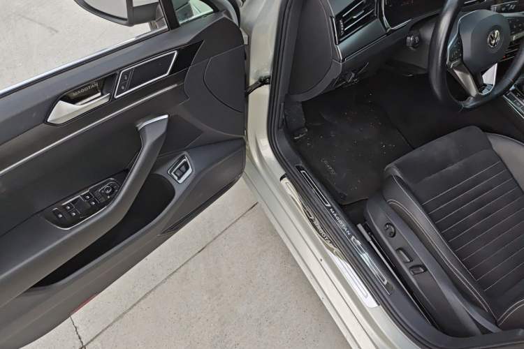 Used Volkswagen Magotan 2020 330TSI DSG Luxury Edition Driver Seat