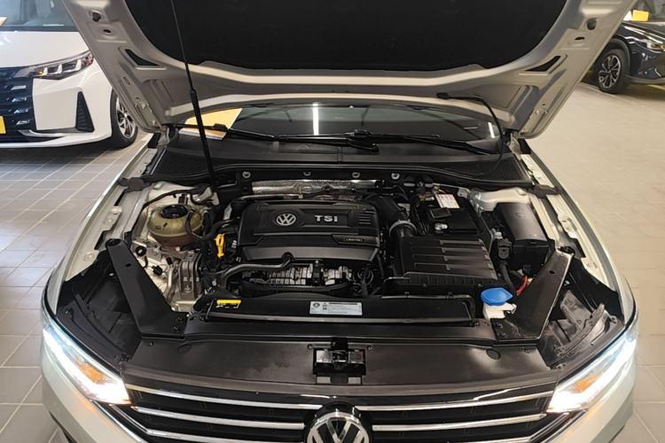 Used Volkswagen Magotan 2020 380TSI DSG Luxury Version Engine Bay