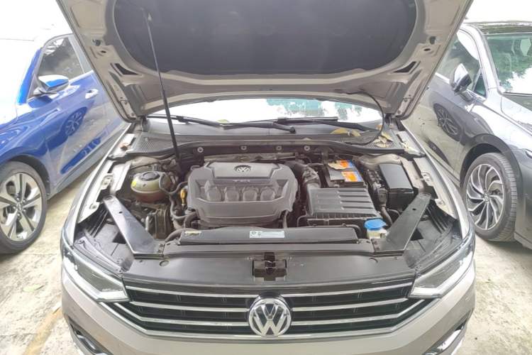 Used Volkswagen Magotan 2020 330TSI DSG Leading Model Engine Bay
