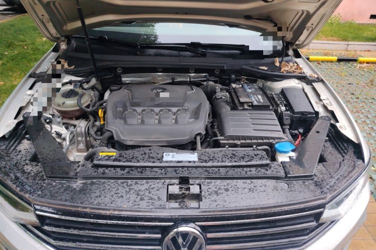 Used Volkswagen Magotan 2020 330TSI DSG Leading Model Engine Bay