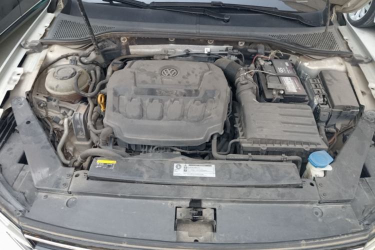 Used Volkswagen Magotan 2020 330TSI DSG Leading Model Engine Bay