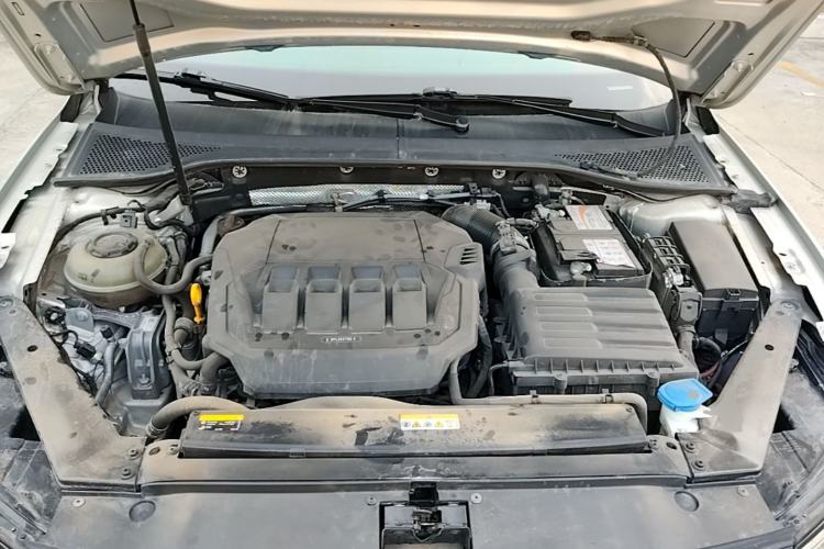 Used Volkswagen Magotan 2020 330TSI DSG Luxury Edition Engine Bay