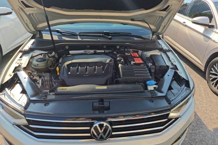 Used Volkswagen Magotan 2020 330TSI DSG Luxury Edition Engine Bay