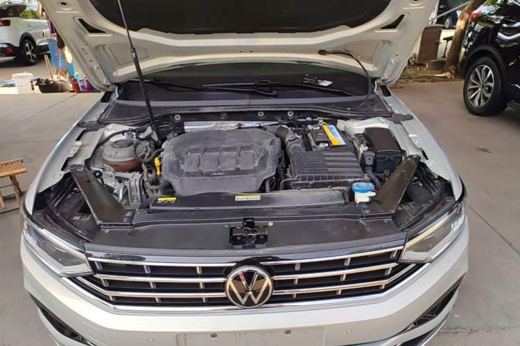 Used Volkswagen Magotan 2020 330TSI DSG Luxury Edition Engine Bay