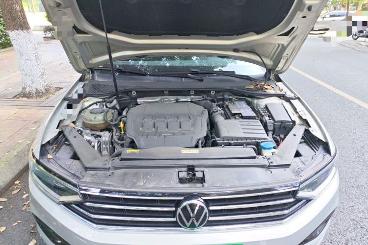 Used Volkswagen Magotan 2020 330TSI DSG Leading Model Engine Bay