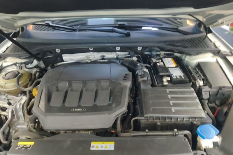 Used Volkswagen Magotan 2020 330TSI DSG Leading Model Engine Bay