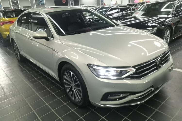 Used Volkswagen Magotan 2020 330TSI DSG Luxury Edition Exterior 1