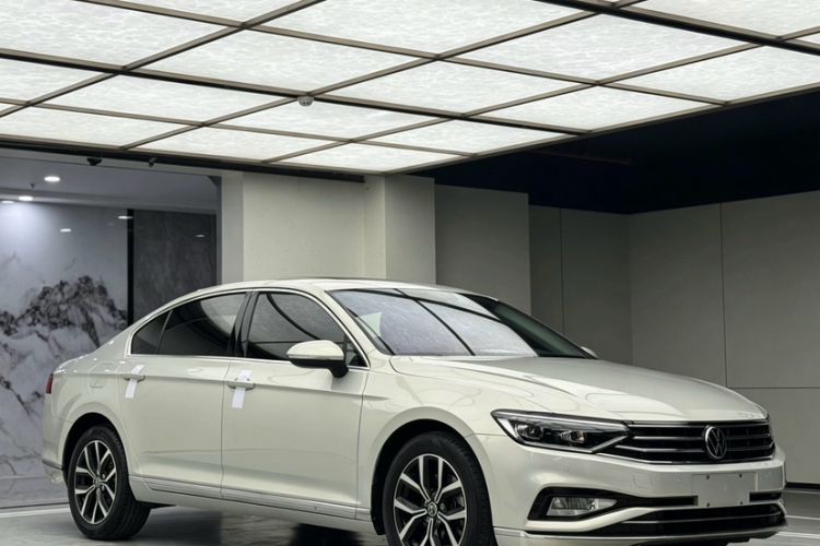 Used Volkswagen Magotan 2020 330TSI DSG Leading Model Exterior 2