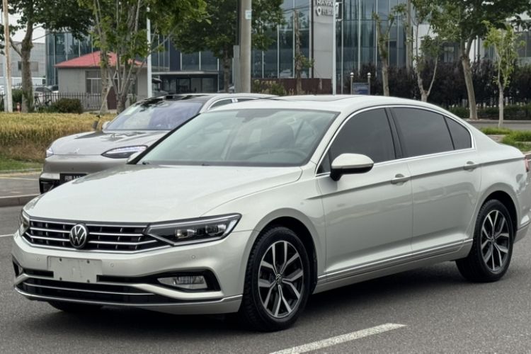 Used Volkswagen Magotan 2020 330TSI DSG Luxury Edition Exterior 2
