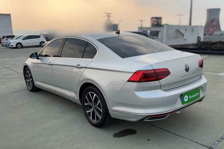 Used Volkswagen Magotan 2020 330TSI DSG Leading Model Exterior 4
