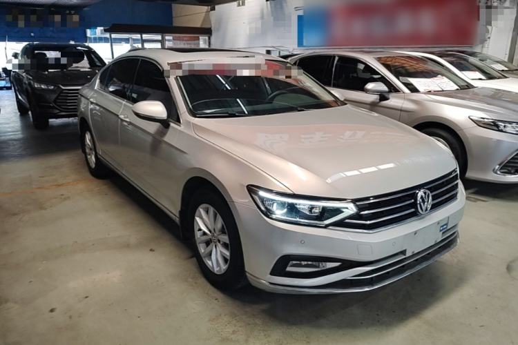Used Volkswagen Magotan 2020 280TSI DSG Comfort Edition Front Right 45 Deg