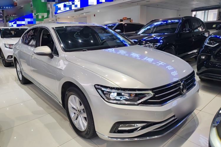 Used Volkswagen Magotan 2020 280TSI DSG Comfort Edition Front Right 45 Deg