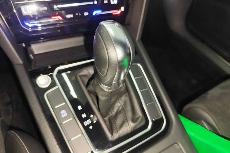 Used Volkswagen Magotan 2020 380TSI DSG Luxury Version Gear Lever