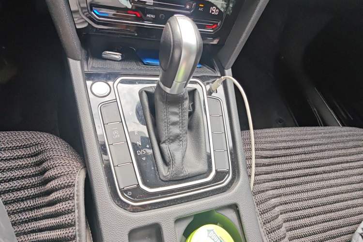 Used Volkswagen Magotan 2020 330TSI DSG Luxury Edition Gear Lever