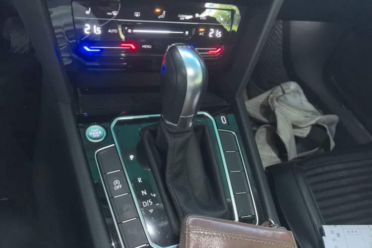 Used Volkswagen Magotan 2020 330TSI DSG Luxury Edition Gear Lever