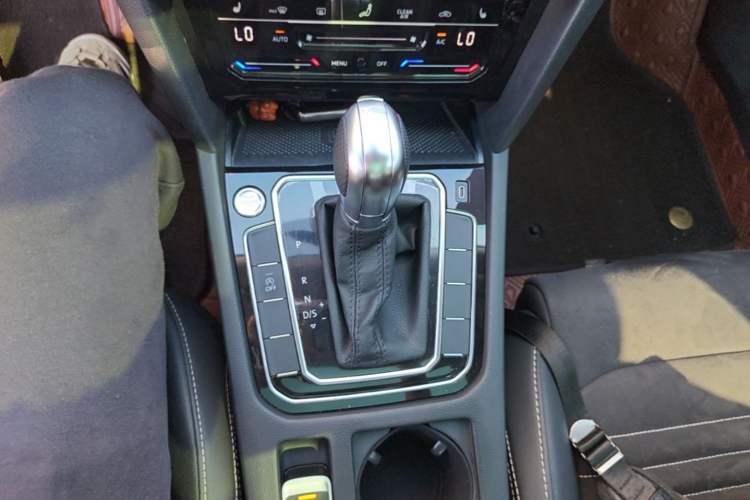 Used Volkswagen Magotan 2020 330TSI DSG Luxury Edition Gear Lever