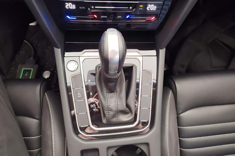 Used Volkswagen Magotan 2020 330TSI DSG Luxury Edition Gear Lever