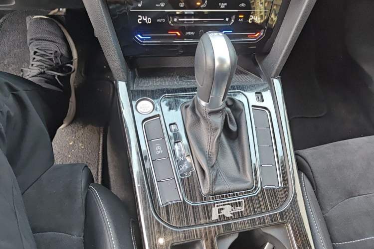 Used Volkswagen Magotan 2020 330TSI DSG Luxury Edition Gear Lever