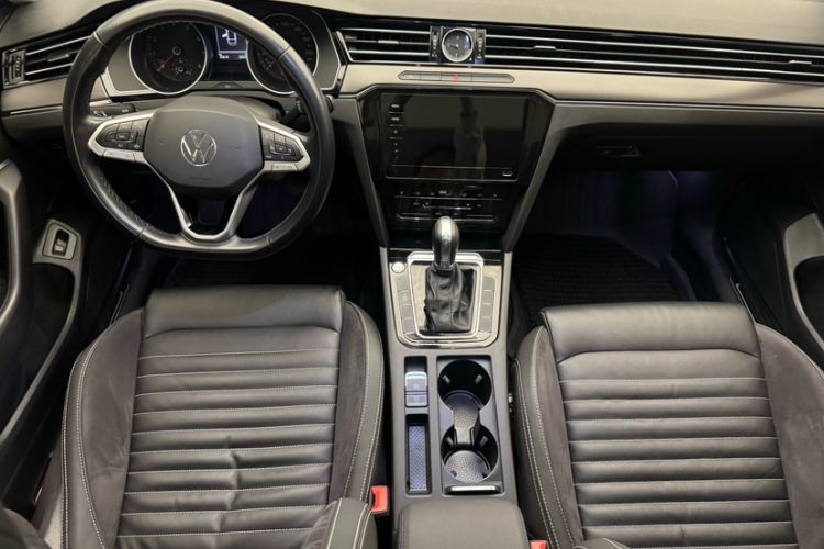 Used Volkswagen Magotan 2020 330TSI DSG Leading Model Interior 1