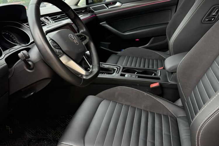 Used Volkswagen Magotan 2020 330TSI DSG Luxury Edition Interior 2