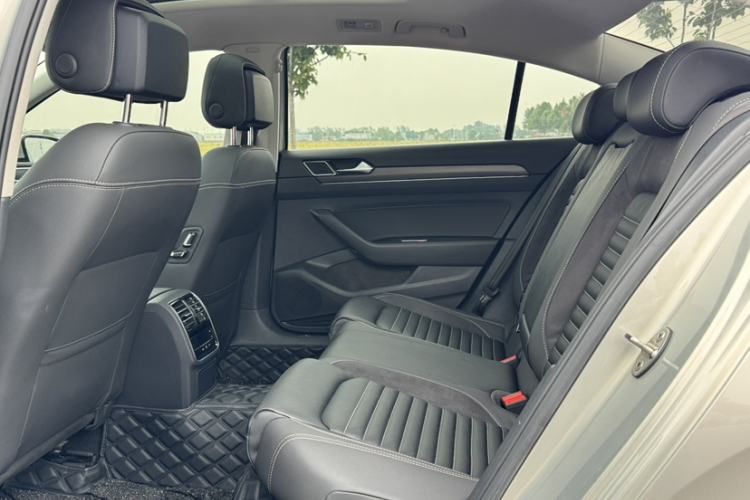 Used Volkswagen Magotan 2020 330TSI DSG Luxury Edition Interior 2