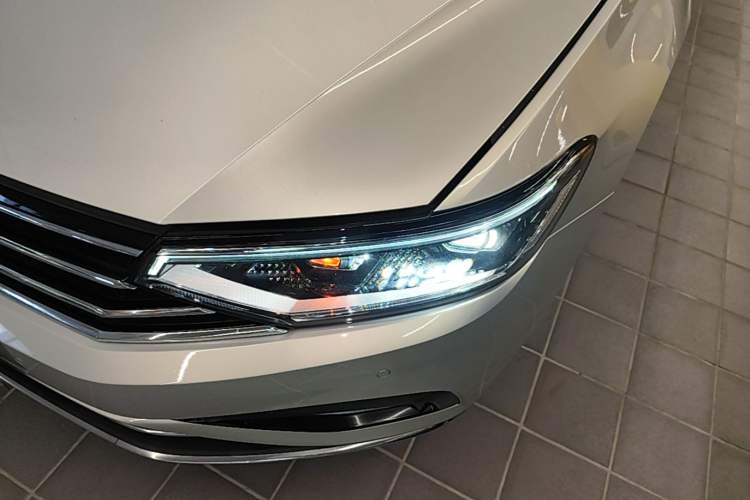 Used Volkswagen Magotan 2020 380TSI DSG Luxury Version Left Front Headlight