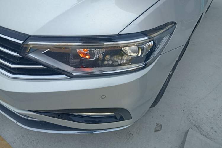 Used Volkswagen Magotan 2020 330TSI DSG Leading Model Left Front Headlight