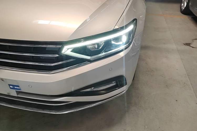 Used Volkswagen Magotan 2020 280TSI DSG Comfort Edition Left Front Headlight