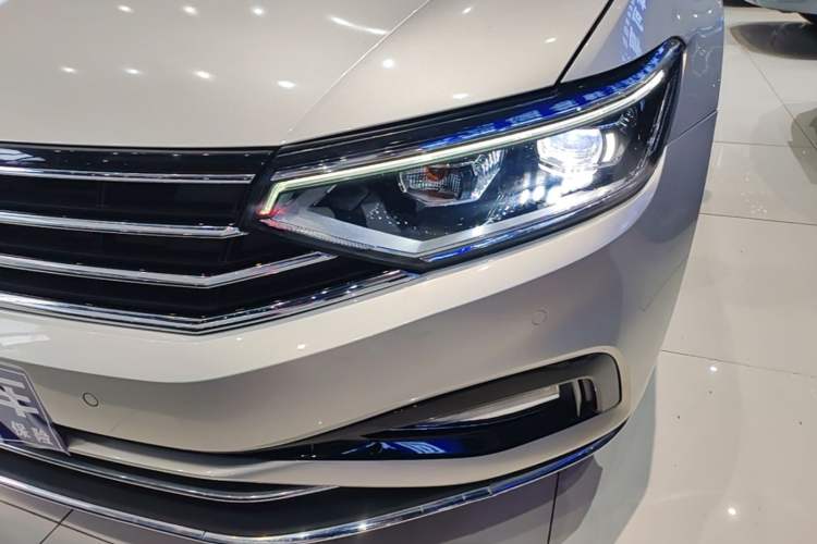Used Volkswagen Magotan 2020 280TSI DSG Comfort Edition Left Front Headlight