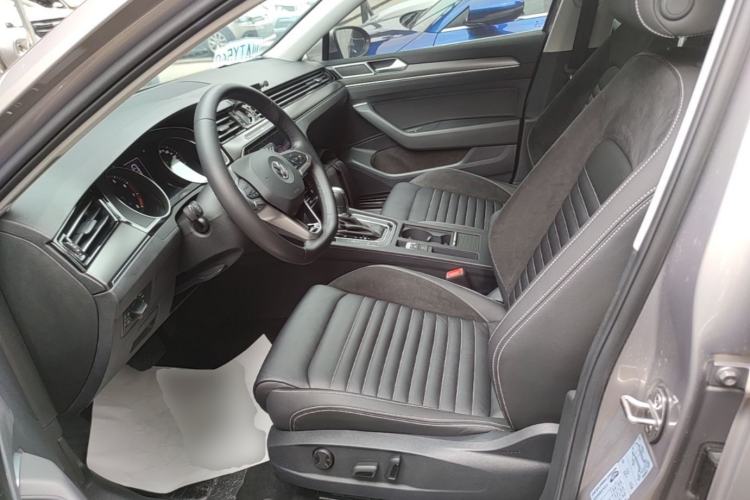 Used Volkswagen Magotan 2020 330TSI DSG Leading Model Left Front Seat