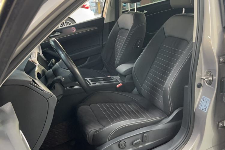 Used Volkswagen Magotan 2020 330TSI DSG Luxury Edition Left Front Seat