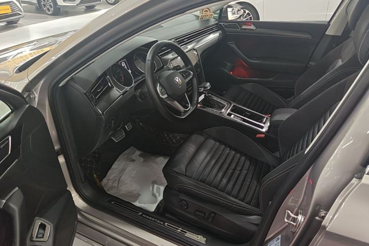 Used Volkswagen Magotan 2020 330TSI DSG Leading Model Left Front Seat