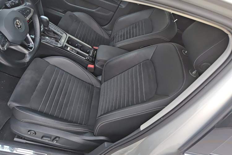 Used Volkswagen Magotan 2020 330TSI DSG Luxury Edition Left Front Seat